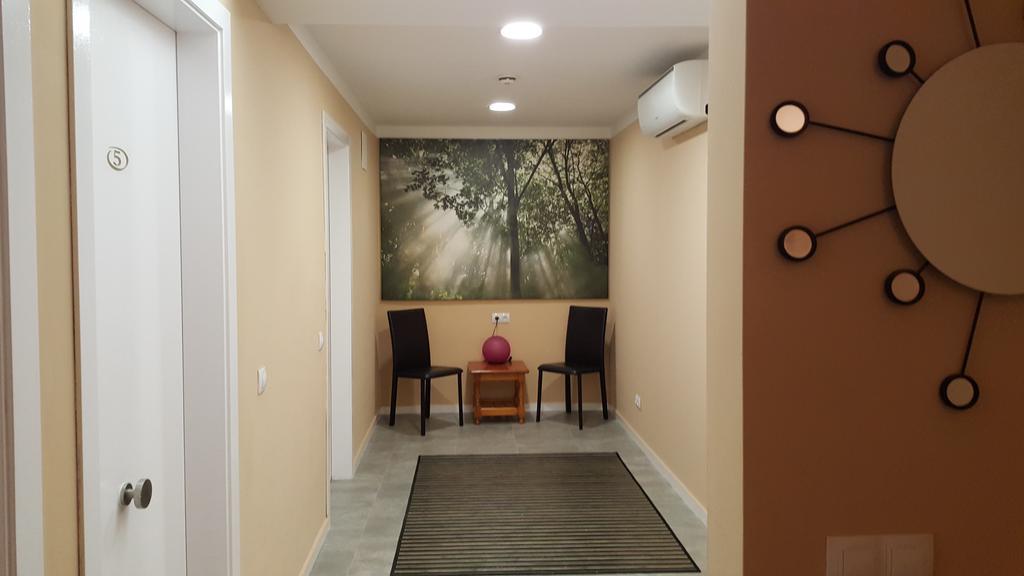 Pension Avenida Vilafranca del Penedès Buitenkant foto